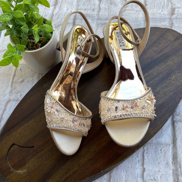 Badgley Mischka Crystal satin embellished block heels women’s size 6 - Picture 10 of 11